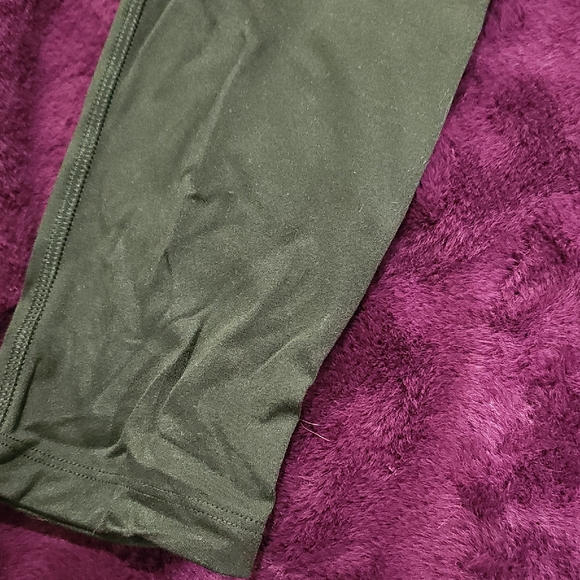 PINK Victoria's Secret Green Joggers - Picture 2 of 5